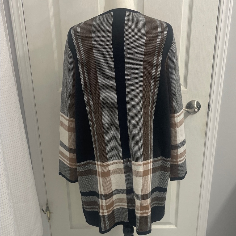 Women's Plaid Open Front Sweater Cardigan - Picture 4 of 13